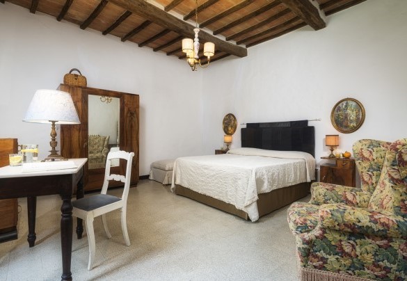 Double bedroom n.1 on the first floor - Villa Le Logge 