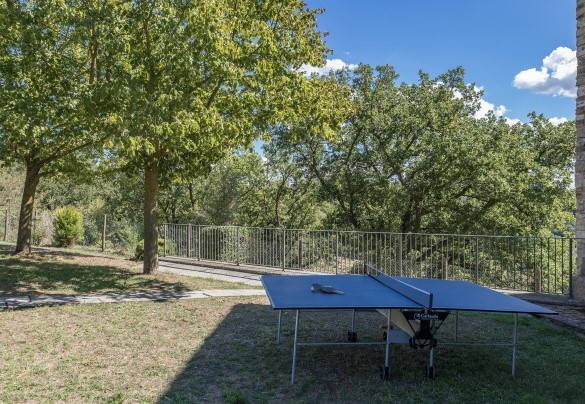 The table tennis located near the farmhouse - Villa Le Logge 