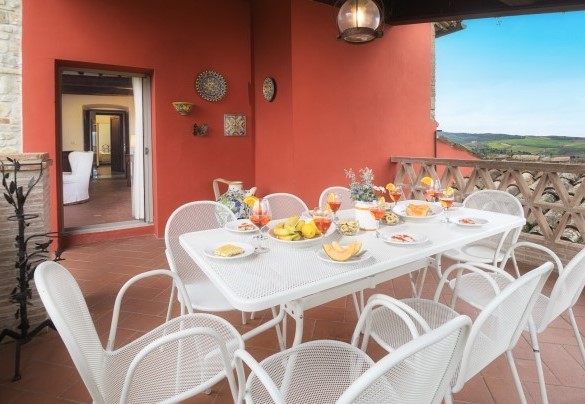 The panoramic terrace in the main house - Villa Le Logge