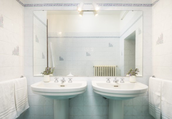 Bathroom n.2 with shower on the first floor - Villa Le Logge