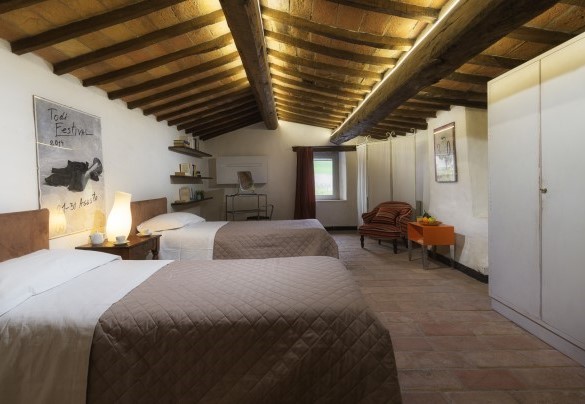 Twin bedroom n.4 on the second floor - Villa Le Logge 