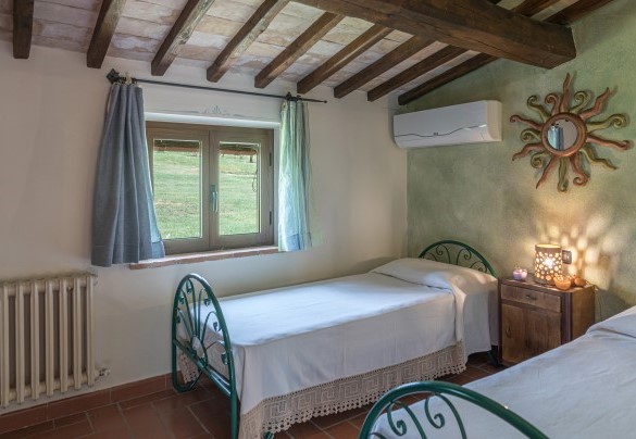 Twin bedroom n.5 in the annex - Villa Le Logge 