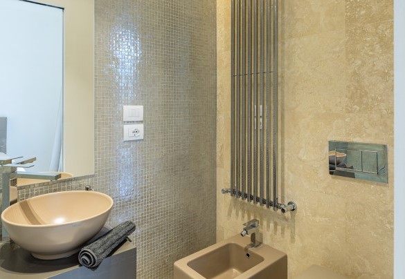 Bagno en suite con doccia al secondo piano - Villa Le Mandrie
