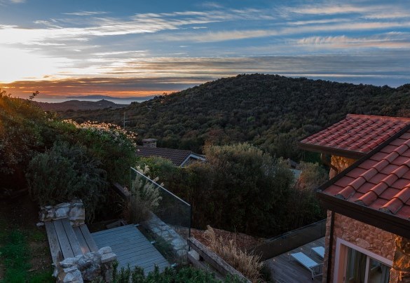 Il panorama mozzafiato dal giardino - Villa Le Mandrie 