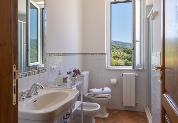 Bagno con doccia n. 5 in unità 2 – Villa Le Sorbe