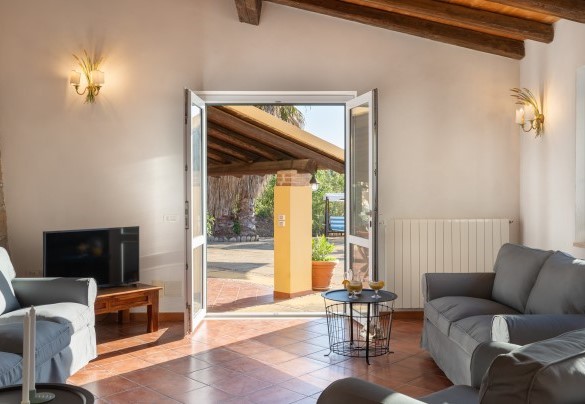 The living room of unit 1 – Villa Le Sorbe