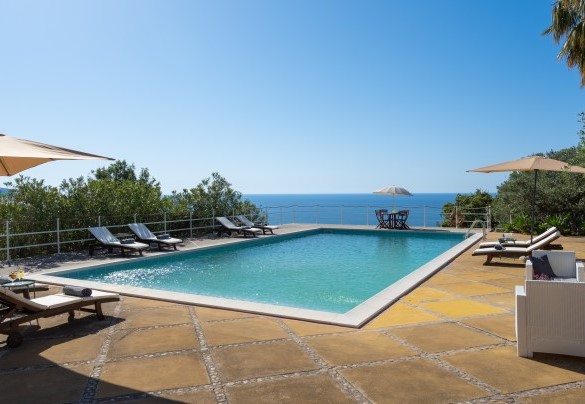 The pool with the view – Villa Le Sorbe