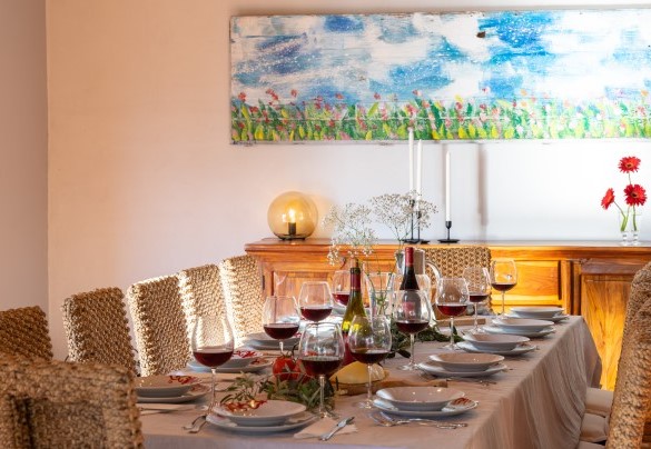 The dining room in unit 1– Villa Le Sorbe