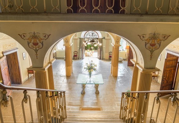 The staircase leading to the first floor - Villa Lemura