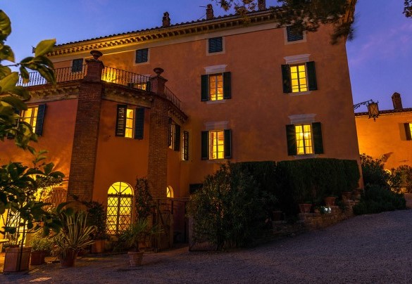 The villa at sunset - Villa Lemura