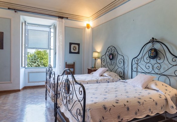 Twin bedroom, with beds 1,20 m wide, on the first floor - Villa Lemura 