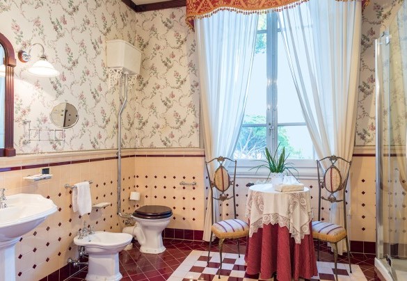 Bagno con doccia nella suite al primo piano – Villa Leonardo