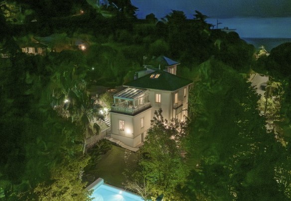 Atmosfere notturne - Villa Liberty Albisola