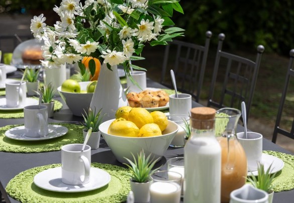 The outdoor dining area – Villa Loredana