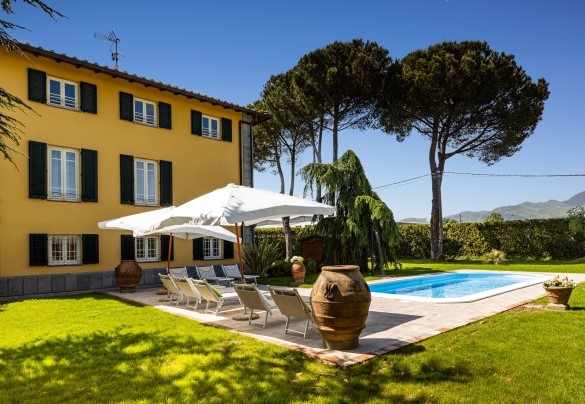 The pool is open from the last Saturday in April until the first Saturday in October – Villa Luigina