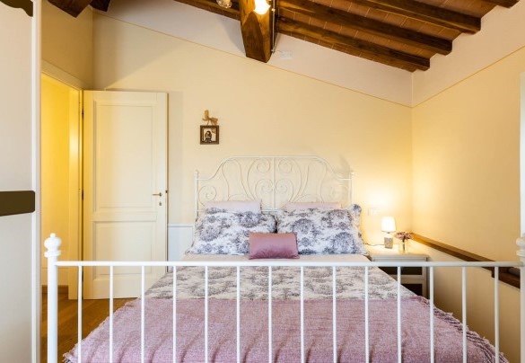  The double bedroom at second floor with en-suite bathroom – Villa Luigina