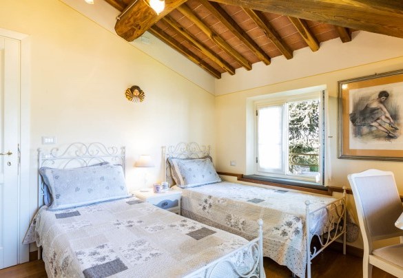 The twin bedroom at second floor Villa Luigina
