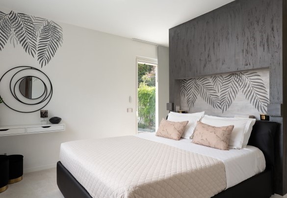 Double bedroom no. 3 with en-suite bathroom - Villa Lunezia