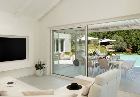 Living room with TV - Villa Lunezia