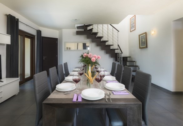 The dining room and the staircase leading to the first floor - Villa Maggiorana