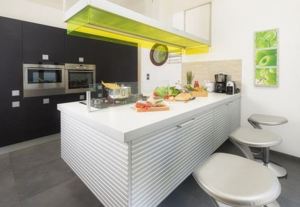 The modern kitchen with central island - Villa Maggiorana