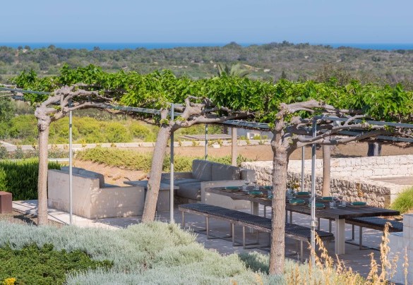 Zona pranzo esterno – Villa Majoli