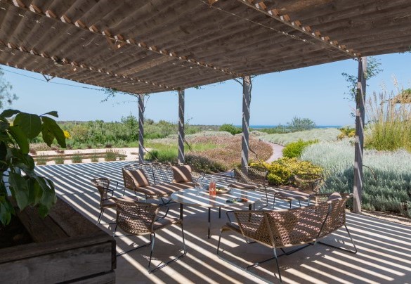 Il terrazzo fronte villa – Villa Majoli