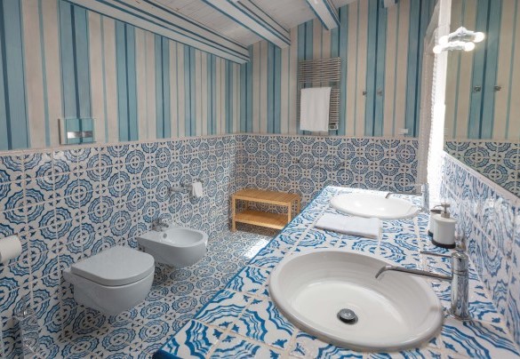 Bagno ensuite con doccia al primo piano – Villa Majoli