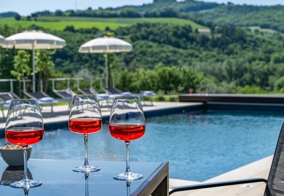 The pool is covered with a stone-effect touch liner – Villa Mamon
