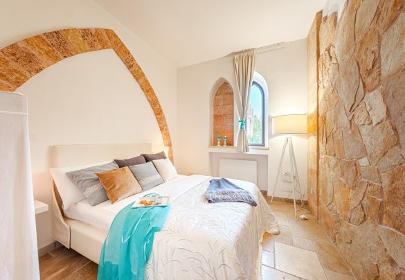 Double bedroom no. 2 with French bed   - Villa Manco