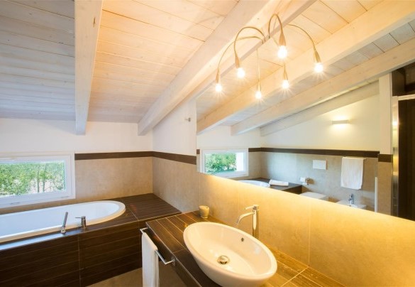 Bathroom "en suite" master bedroom - VILLA MANDARA 