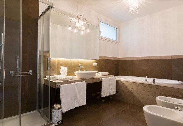 Bathroom "en suite" N° 2 - VILLA MANDARA 