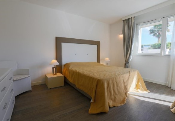 Double bedroom N° 1 on ground floor - VILLA MANDARA 