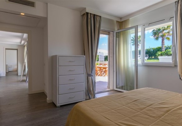 Double bedroom N°2 on ground floor - VILLA MANDARA 