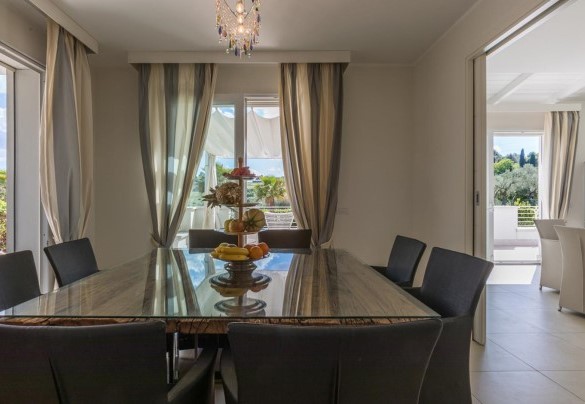One of the dining areas in the hall - VILLA MANDARA