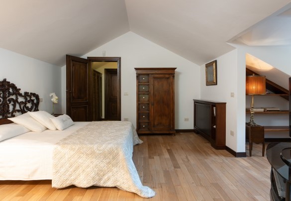 The double bedroom no. 6 on the attic floor - Villa Manganelli