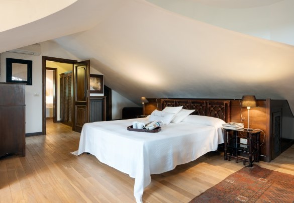 The double bedroom no. 7 on the attic floor - Villa Manganelli