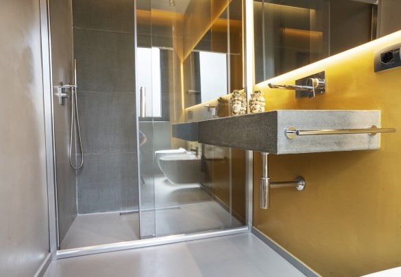 Bathroom with shower n.2, ensuite to bedroom n.2 on the ground floor - Villa Maria Paradiso