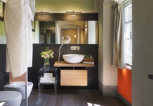 Bagno n. 2 con doccia en-suite con camera n. 2 - Villa Metelliano