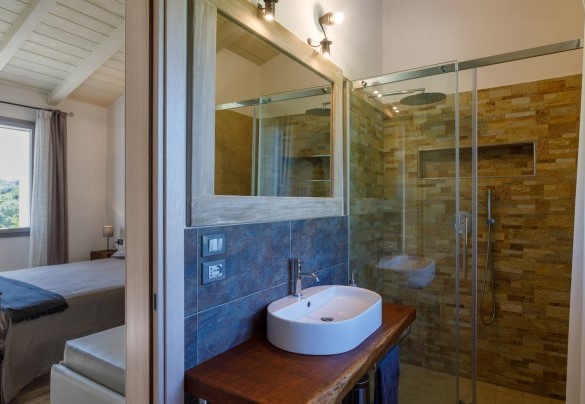 Bagno en-suite al primo piano – Villa Mia