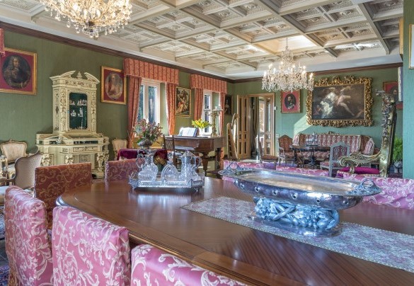 Salotto elegante e luminoso - Villa Michelangelo