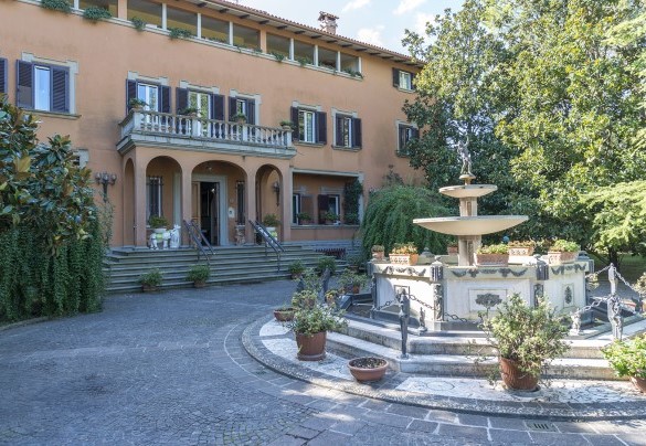 La splendida villa è una location ideale per una vacanza indimenticabile - Villa Michelangelo