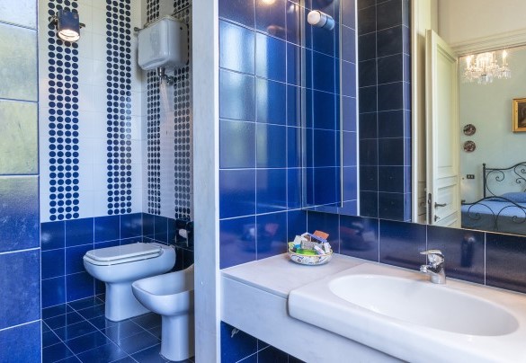 Bagno en suite con doccia al primo piano - Villa Michelangelo  