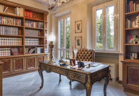 Studio/biblioteca al primo piano - Villa Michelangelo 