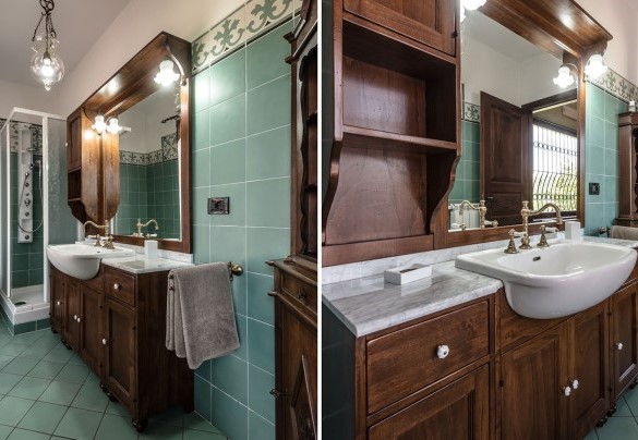 The colorful bathroom with a shower on the upper floor - Villa Miki