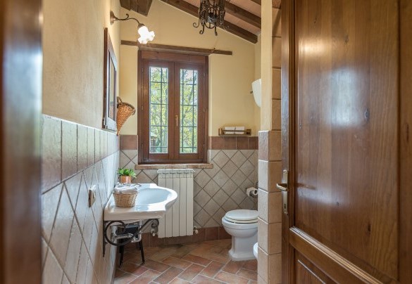 Bathroom with shower on the ground floor - Villa Mila   