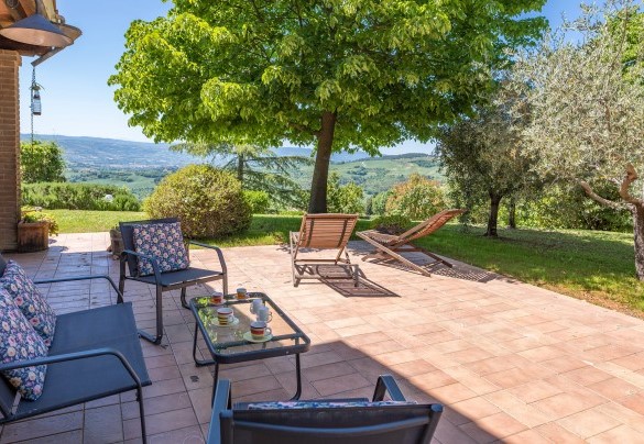  Relaxation area furnished with sofa and armchairs - Villa Mila