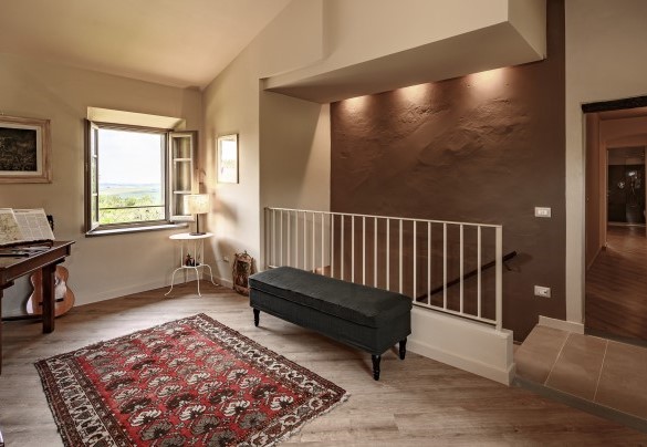 Un piccolo salotto tra le camere al primo piano – Villa Monnalisa