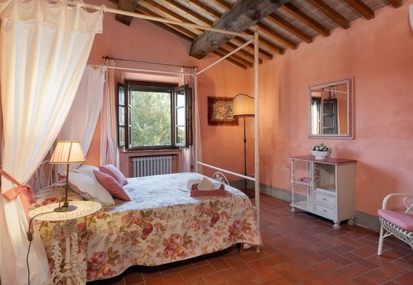 La camera matrimoniale n. 6 al primo piano – Villa Montefalconi