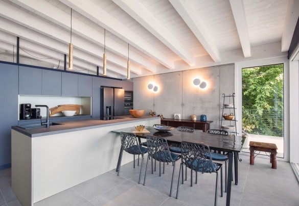 La cucina si trova al piano superiore della casa - Villa Montelago